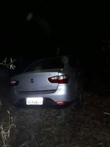 Tauá: carro desce barranco na BR 020, no setor F dos Colonos