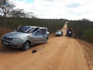 Tauá: homem fica ferido numa colisão envolvendo moto e carro