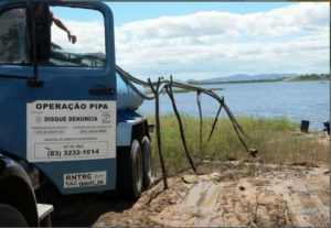 Pipeiros de Tauá enviam pedido ao Dep. Domingos Neto sobre problemas na Operação Pipa