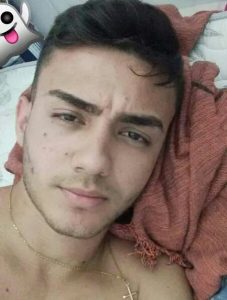 Jovem morre ao cair da carroceria de um carro na zona rural de Tauá