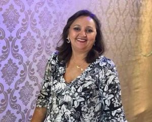 Faleceu na noite deste sábado(01), no Hospital São Carlos, em Fortaleza, onde estava internada há vários dias, a sra. Belmar Barros Gomes, 54 anos, tratada pelos amigos por Bel.