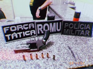 ROMU e PM detém suspeitos de efetuarem disparos no Bairro Cohab, em Tauá